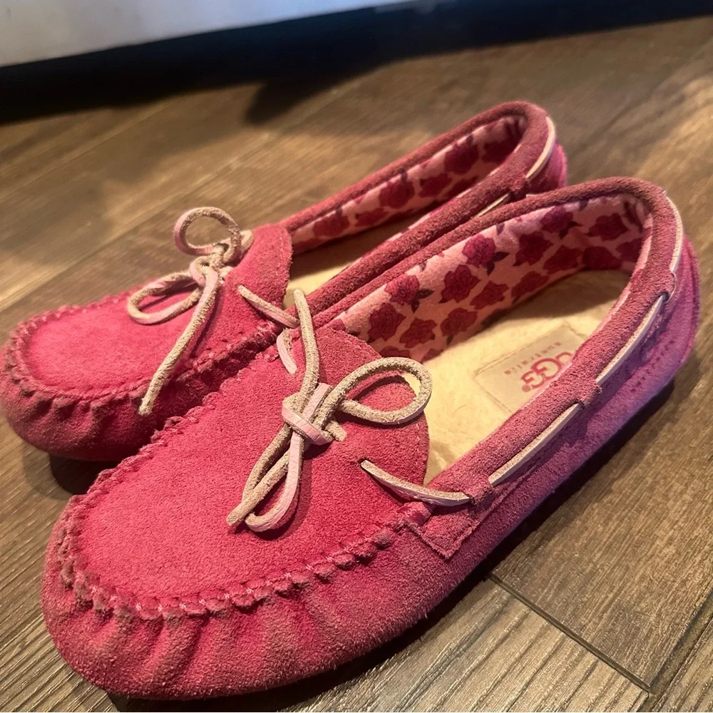 UGG Girls Moccasins Pink Size 3‎
